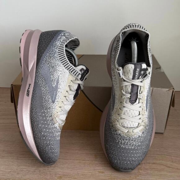 Brooks Levitate 2 Grey/Deep Rose Women Running Sneakers- SZ 7.5 - Picture 6 of 14